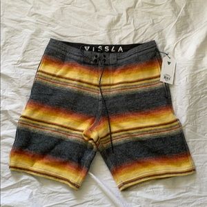 Vissla sofa surfer shorts NWT